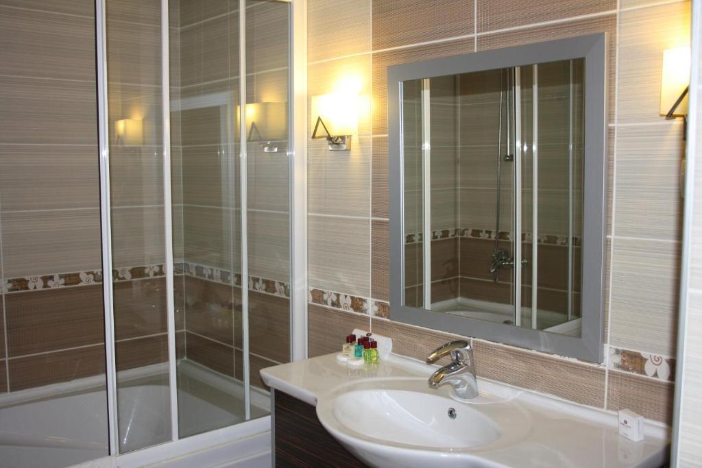 Hizel Hotel Duzce Phòng bức ảnh